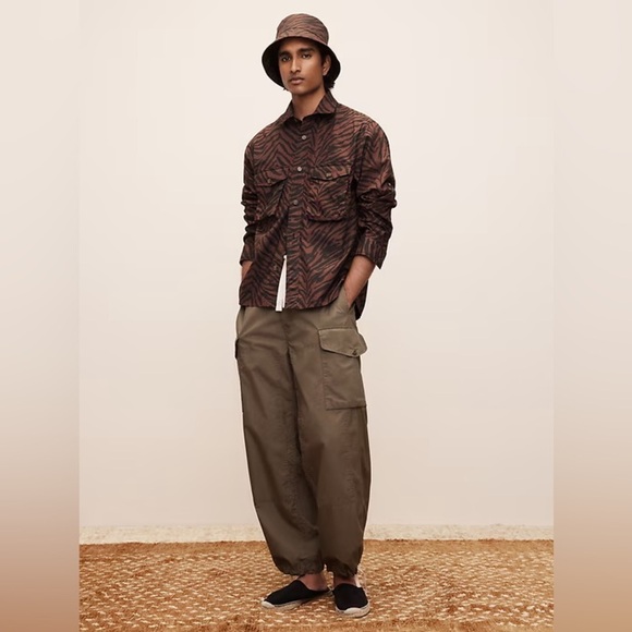 NWOT! Banana Republic x The White Lotus Relaxed Poplin Cargo Pants - Medium🩷